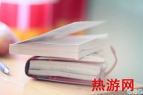 最新微博说说大全简单一句话心情 即使人潮拥挤也期待不期而遇1