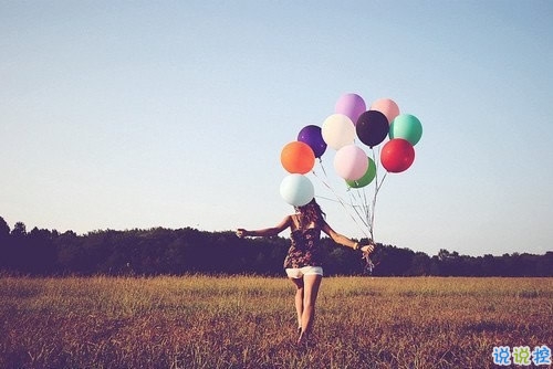 经典正能量朋友圈说说带图片 2018别人必评的经典说说配图1