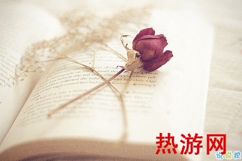 内心煎熬的伤感说说带图片 始终无法忘记他的虐心说说6