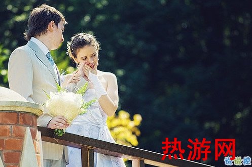 领完结婚证的微信个性说说2018 关于领结婚证的高逼格说说发朋友圈3